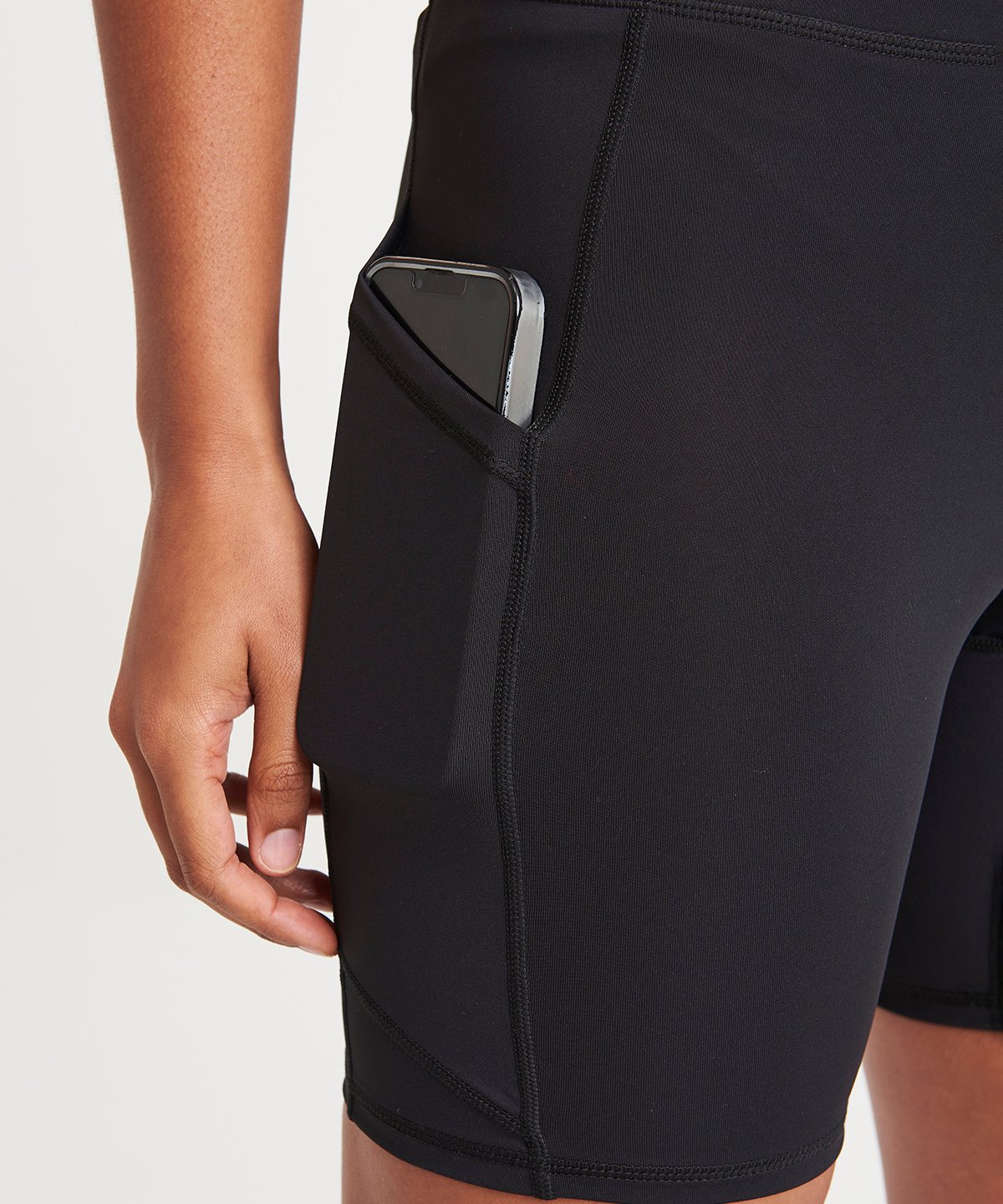 Women’s recycled tech shorts